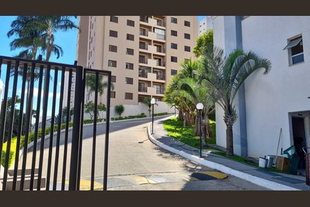 Apartamento à venda com 76m², 3 quartos e 2 vagas Apartamento à venda com 76m², 3 quartos e 2 vagasFachada e portaria