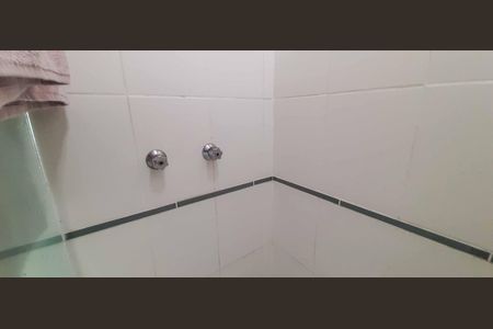 Apartamento à venda com 76m², 3 quartos e 2 vagas Apartamento à venda com 76m², 3 quartos e 2 vagasBanheiro da Suíte