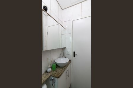 Casa de condomínio à venda com 60m², 2 quartos e 1 vaga Casa de condomínio à venda com 60m², 2 quartos e 1 vagaBanheiro