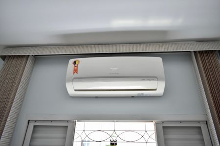 Casa à venda com 243m², 3 quartos e 3 vagas Casa à venda com 243m², 3 quartos e 3 vagasSuíte 2