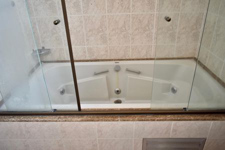 Casa à venda com 243m², 3 quartos e 3 vagas Casa à venda com 243m², 3 quartos e 3 vagasBanheiro da Suíte 1