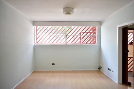 Casa à venda com 243m², 3 quartos e 3 vagas Casa à venda com 243m², 3 quartos e 3 vagasSala