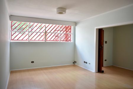 Casa à venda com 243m², 3 quartos e 3 vagas Casa à venda com 243m², 3 quartos e 3 vagasSala