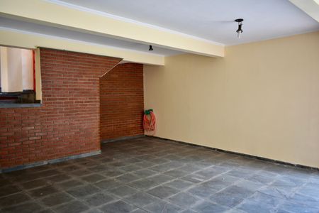 Casa à venda com 243m², 3 quartos e 3 vagas Casa à venda com 243m², 3 quartos e 3 vagasGaragem