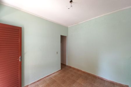 Casa à venda com 312m², 2 quartos e 4 vagas Casa à venda com 312m², 2 quartos e 4 vagasSala