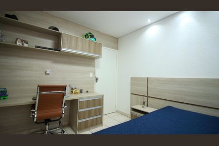 Casa à venda com 300m², 4 quartos e 2 vagas Casa à venda com 300m², 4 quartos e 2 vagasQuarto 2 ( Casa 2)