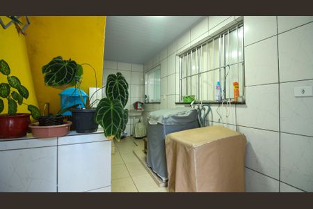 Casa à venda com 300m², 4 quartos e 2 vagas Casa à venda com 300m², 4 quartos e 2 vagasÁrea de Serviço ( Casa 1)