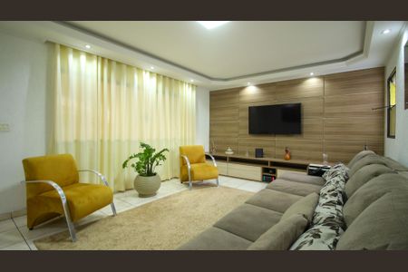 Casa à venda com 300m², 4 quartos e 2 vagas Casa à venda com 300m², 4 quartos e 2 vagasSala ( Casa 2)