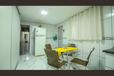 Casa à venda com 300m², 4 quartos e 2 vagas Casa à venda com 300m², 4 quartos e 2 vagasCozinha ( Casa 1)