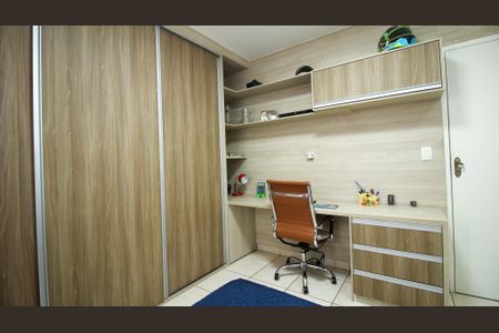 Casa à venda com 300m², 4 quartos e 2 vagas Casa à venda com 300m², 4 quartos e 2 vagasQuarto 2 ( Casa 2)