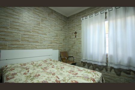 Casa à venda com 300m², 4 quartos e 2 vagas Casa à venda com 300m², 4 quartos e 2 vagasQuarto 1 ( Casa 1)