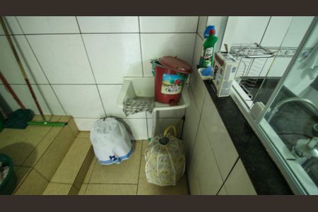 Casa à venda com 300m², 4 quartos e 2 vagas Casa à venda com 300m², 4 quartos e 2 vagasÁrea de Serviço ( Casa 1)