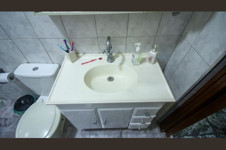 Casa à venda com 300m², 4 quartos e 2 vagas Casa à venda com 300m², 4 quartos e 2 vagasBanheiro ( Casa 1)