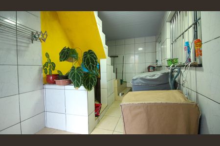 Casa à venda com 300m², 4 quartos e 2 vagas Casa à venda com 300m², 4 quartos e 2 vagasÁrea de Serviço ( Casa 1)