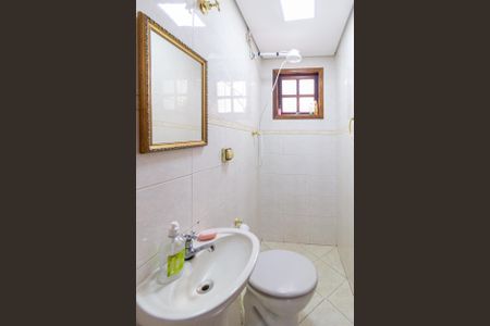 Casa à venda com 245m², 3 quartos e 5 vagas Casa à venda com 245m², 3 quartos e 5 vagasBanheiro de serviço