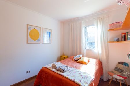 Casa à venda com 245m², 3 quartos e 5 vagas Casa à venda com 245m², 3 quartos e 5 vagasQuarto 2