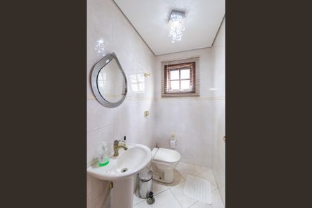 Casa à venda com 245m², 3 quartos e 5 vagas Casa à venda com 245m², 3 quartos e 5 vagasLavabo