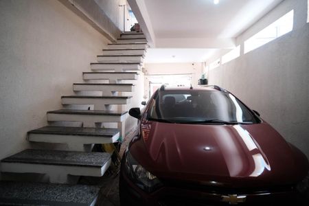Casa à venda com 170m², 2 quartos e 2 vagas Casa à venda com 170m², 2 quartos e 2 vagasGaragem