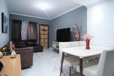 Casa à venda com 170m², 2 quartos e 2 vagas Casa à venda com 170m², 2 quartos e 2 vagasSala