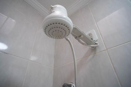 Casa à venda com 170m², 2 quartos e 2 vagas Casa à venda com 170m², 2 quartos e 2 vagasBanheiro