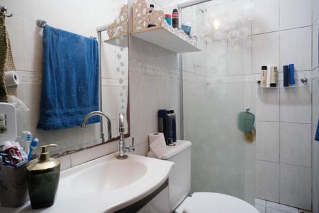 Casa à venda com 170m², 2 quartos e 2 vagas Casa à venda com 170m², 2 quartos e 2 vagasBanheiro 2