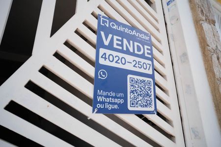 Casa à venda com 170m², 2 quartos e 2 vagas Casa à venda com 170m², 2 quartos e 2 vagasPlaca