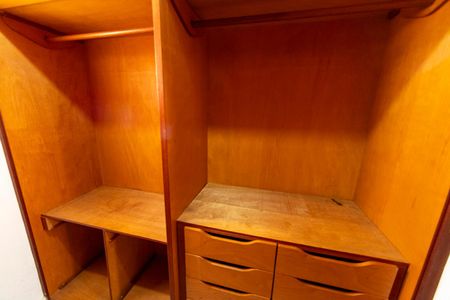 Apartamento para alugar com 130m², 3 quartos e 2 vagas Apartamento para alugar com 130m², 3 quartos e 2 vagasCloset da suíte