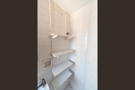 Apartamento para alugar com 130m², 3 quartos e 2 vagas Apartamento para alugar com 130m², 3 quartos e 2 vagasBanheiro de Serviço
