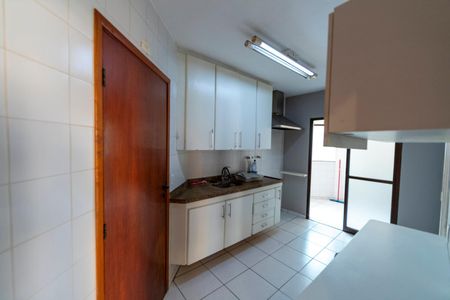 Apartamento para alugar com 130m², 3 quartos e 2 vagas Apartamento para alugar com 130m², 3 quartos e 2 vagasCozinha