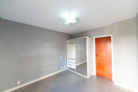 Apartamento para alugar com 130m², 3 quartos e 2 vagas Apartamento para alugar com 130m², 3 quartos e 2 vagasSuite