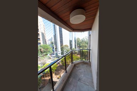 Apartamento para alugar com 130m², 3 quartos e 2 vagas Apartamento para alugar com 130m², 3 quartos e 2 vagasVaranda da Suite