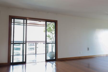 Apartamento à venda com 330m², 5 quartos e 5 vagas Apartamento à venda com 330m², 5 quartos e 5 vagasSala