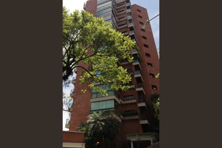 Apartamento à venda com 330m², 5 quartos e 5 vagas Apartamento à venda com 330m², 5 quartos e 5 vagasFachada