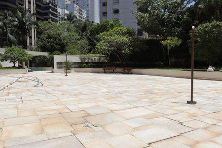 Apartamento à venda com 330m², 5 quartos e 5 vagas Apartamento à venda com 330m², 5 quartos e 5 vagasArea verde