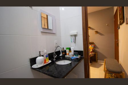 Apartamento à venda com 40m², 2 quartos e sem vaga Apartamento à venda com 40m², 2 quartos e sem vagaBanheiro