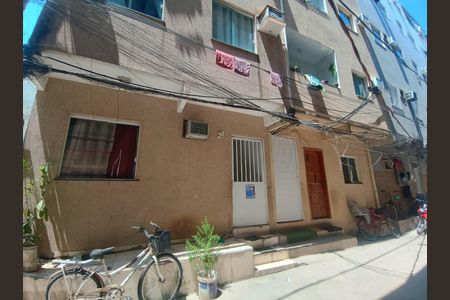 Apartamento à venda com 40m², 2 quartos e sem vaga Apartamento à venda com 40m², 2 quartos e sem vagaFachada do Prédio e placa
