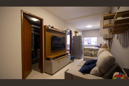 Apartamento à venda com 40m², 2 quartos e sem vaga Apartamento à venda com 40m², 2 quartos e sem vagaSala