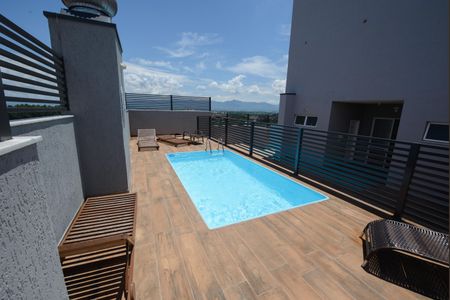 Apartamento para alugar com 75m², 2 quartos e 1 vaga Apartamento para alugar com 75m², 2 quartos e 1 vagaÁrea comum - Piscina