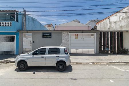 Casa de condomínio à venda com 38m², 1 quarto e 1 vaga Casa de condomínio à venda com 38m², 1 quarto e 1 vagaFachada