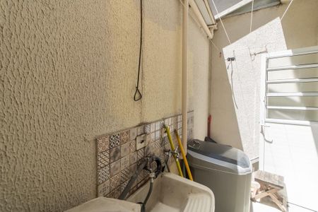 Casa de condomínio à venda com 38m², 1 quarto e 1 vaga Casa de condomínio à venda com 38m², 1 quarto e 1 vagaÁrea de Serviço