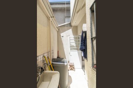 Casa de condomínio à venda com 38m², 1 quarto e 1 vaga Casa de condomínio à venda com 38m², 1 quarto e 1 vagaÁrea de Serviço