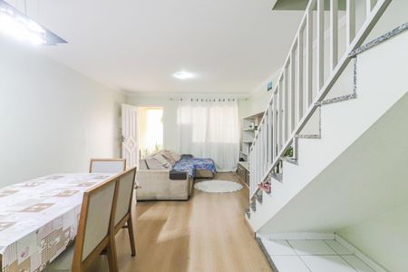 Casa para alugar com 125m², 3 quartos e 3 vagas Casa para alugar com 125m², 3 quartos e 3 vagasSala