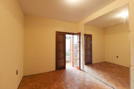 Casa à venda com 253m², 8 quartos e 5 vagas Casa à venda com 253m², 8 quartos e 5 vagasQuarto 2