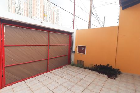 Casa à venda com 253m², 8 quartos e 5 vagas Casa à venda com 253m², 8 quartos e 5 vagasGaragem