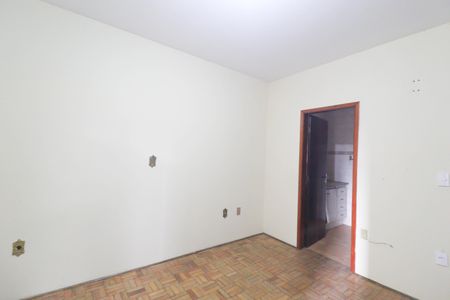 Casa à venda com 253m², 8 quartos e 5 vagas Casa à venda com 253m², 8 quartos e 5 vagasSuíte