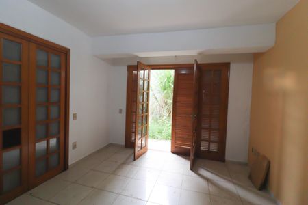 Casa à venda com 253m², 8 quartos e 5 vagas Casa à venda com 253m², 8 quartos e 5 vagasÁrea comum - Salão de festas