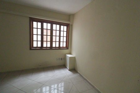 Casa à venda com 253m², 8 quartos e 5 vagas Casa à venda com 253m², 8 quartos e 5 vagasQuarto 4