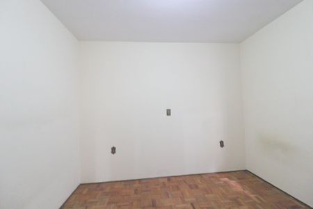 Casa à venda com 253m², 8 quartos e 5 vagas Casa à venda com 253m², 8 quartos e 5 vagasQuarto