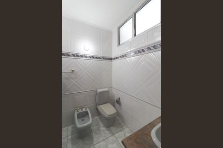 Casa à venda com 253m², 8 quartos e 5 vagas Casa à venda com 253m², 8 quartos e 5 vagasBanheiro