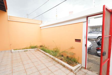 Casa à venda com 253m², 8 quartos e 5 vagas Casa à venda com 253m², 8 quartos e 5 vagasGaragem